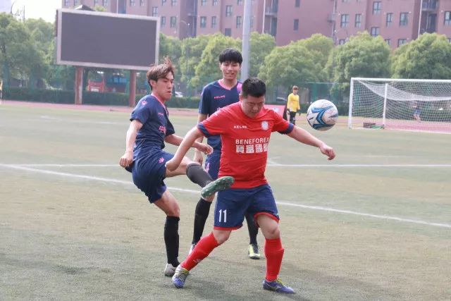 西甲-拉菲尼亚破门莱万建功 巴萨2-2塞尔塔